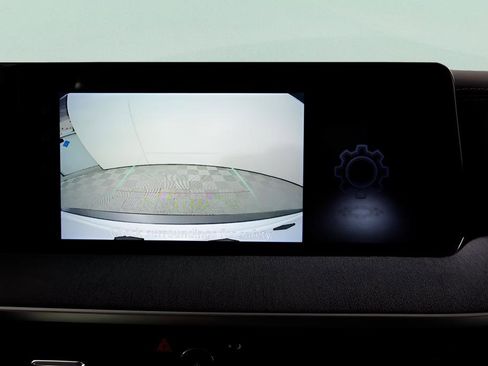 Used 2025 Nissan Kicks SV image 19