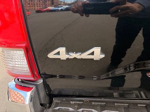 Used 2021 Toyota Tacoma TRD Sport image 29