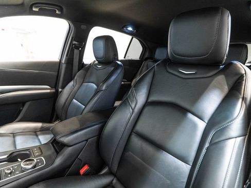 Used 2023 Cadillac XT4 Premium Luxury AWD/4WD image 6