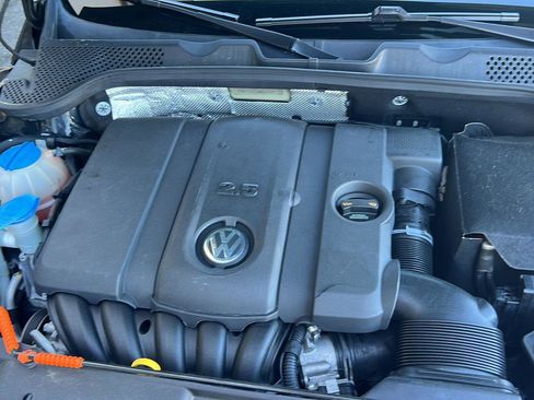 Used 2013 Volkswagen Beetle 2.5 image 25