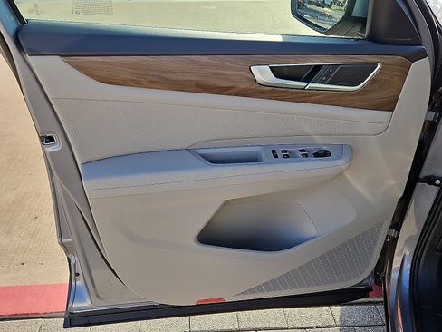 New 2026 Volkswagen Atlas SE image 13