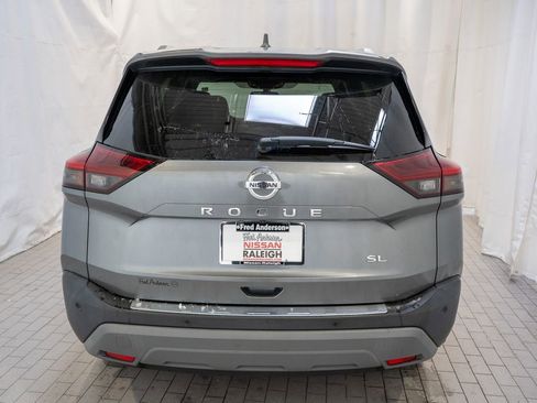 Used 2021 Nissan Rogue SL w/ Premium Package image 4