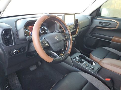 Used 2024 Ford Bronco Sport Outer Banks w/ Tech Package image 12