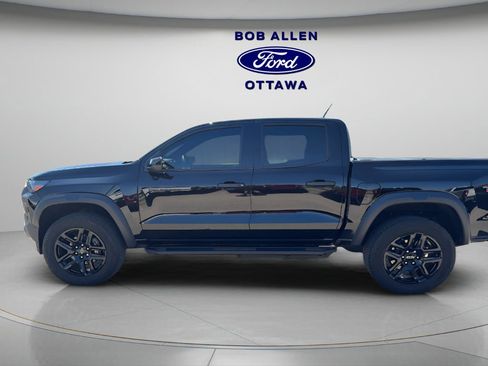 Used 2024 Chevrolet Colorado Trail Boss w/ Advanced Trailering Package AWD/4WD image 2