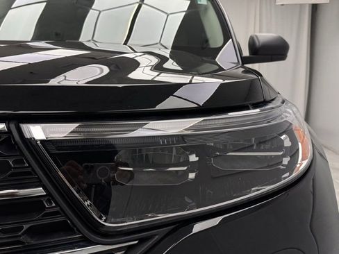 Used 2023 Ford Explorer XLT w/ Equipment Group 202A image 15