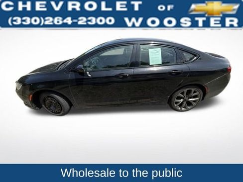 Used 2015 Chrysler 200 S image 2