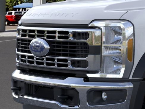 New 2025 Ford F450 XL w/ XL Chrome Package image 17