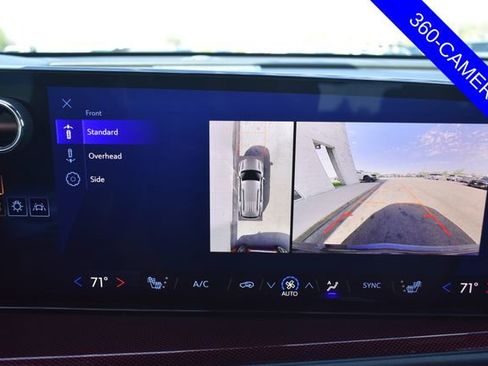 Used 2024 Chevrolet Traverse Z71 w/ Enhanced Driving Package image 6