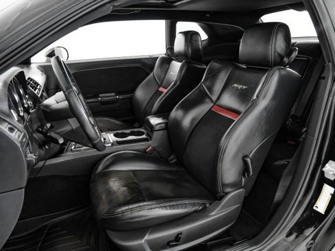 Used 2009 Dodge Challenger SRT8 image 28