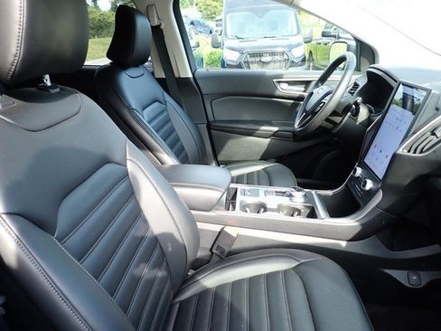Certified 2022 Ford Edge SEL w/ Convenience Package image 10