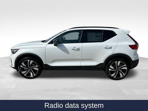 New 2025 Volvo XC40 B5 Ultra w/ Protection Package image 5