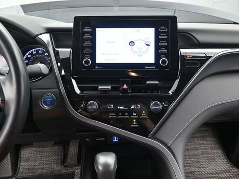 Used 2023 Toyota Camry SE FWD image 8