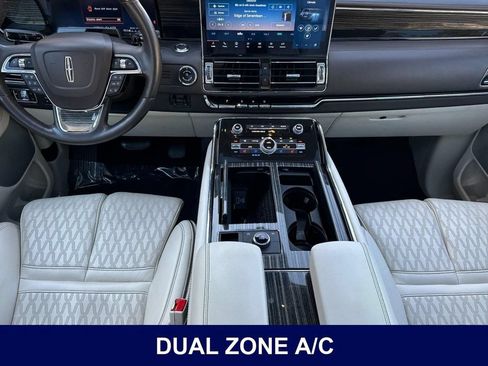 Used 2023 Lincoln Navigator Black Label AWD/4WD image 17