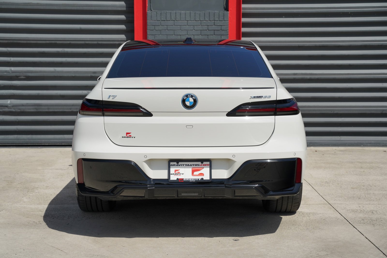 Used 2023 BMW i7 xDrive60 AWD/4WD image 16