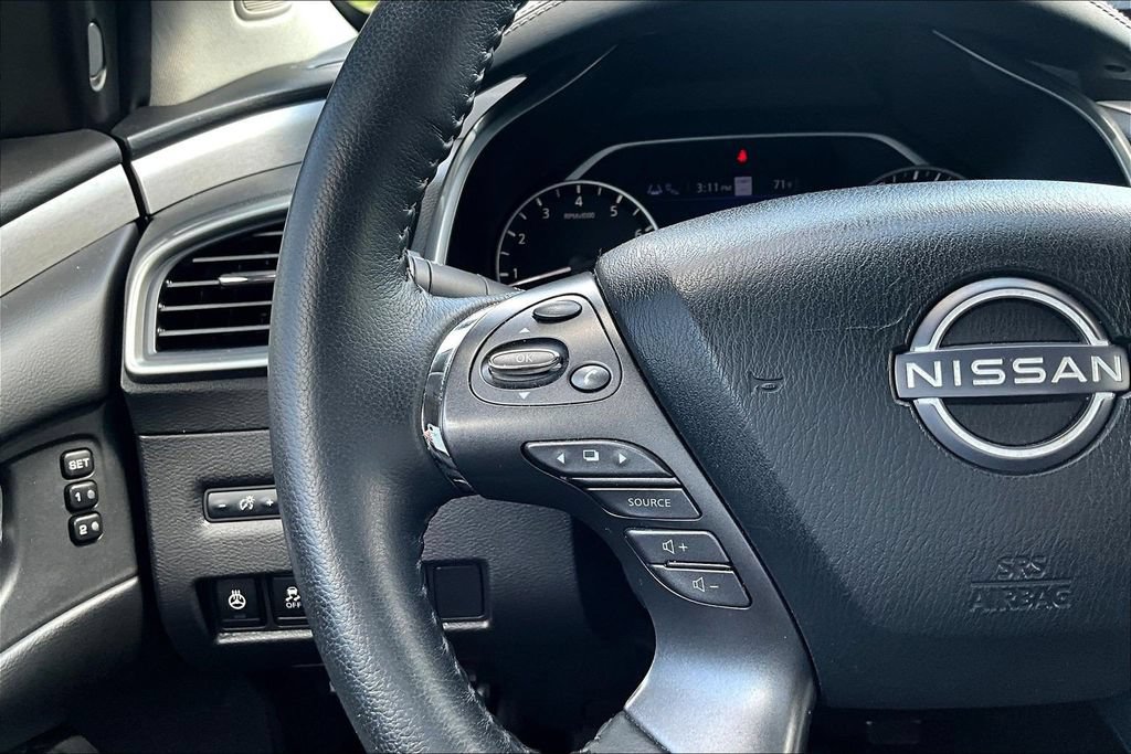 Used 2023 Nissan Murano SL w/ SL Moonroof Package AWD/4WD image 11