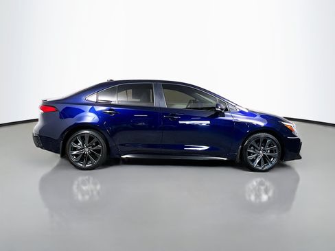 Used 2025 Toyota Corolla SE FWD image 3