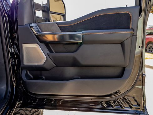 Used 2024 Ford F250 Platinum image 35