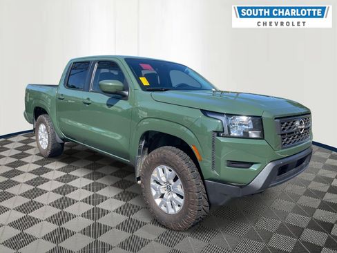 Used 2022 Nissan Frontier SV AWD/4WD image 3