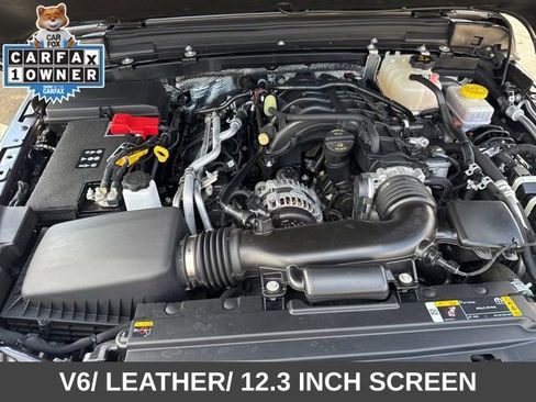 Used 2024 Jeep Wrangler Unlimited Sahara AWD/4WD image 30