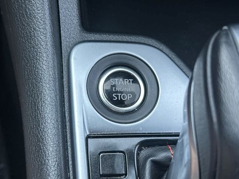 Used 2025 Nissan Sentra SR FWD image 21