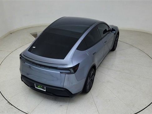 Used 2026 Tesla Model Y 2WD image 78