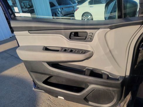 Used 2019 Honda Odyssey EX-L image 17