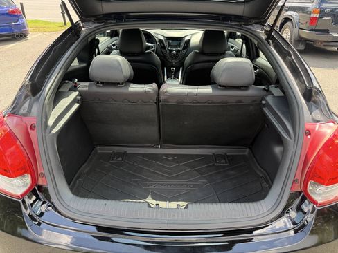 Used 2013 Hyundai Veloster Turbo FWD image 10