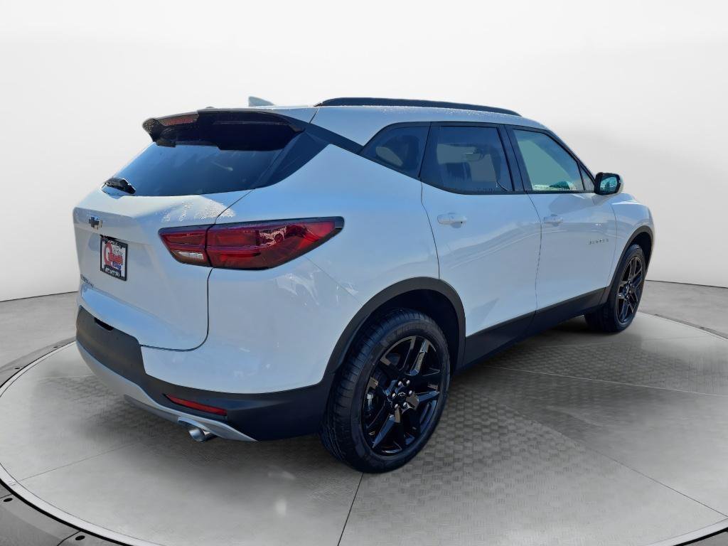 New 2026 Chevrolet Blazer LT w/ Sound & Technology Package AWD/4WD image 5