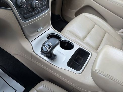 Used 2015 Jeep Grand Cherokee Limited image 32