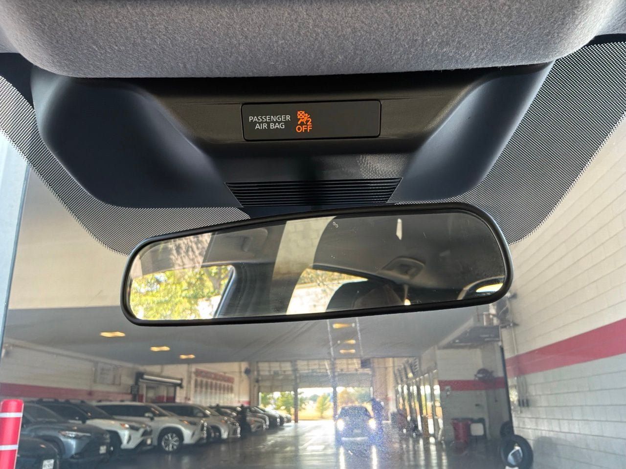 Used 2026 Nissan Kicks SR FWD image 19