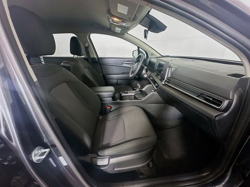 Used 2025 Kia Sportage LX image 30