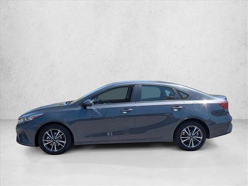 Used 2023 Kia Forte LXS FWD image 9