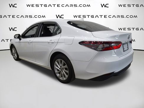 Used 2023 Toyota Camry LE image 5