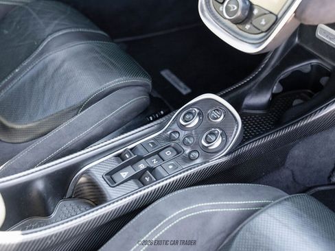 Used 2018 McLaren 570S Spider image 49