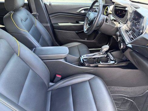 Used 2025 Chevrolet Trax ACTIV w/ Driver Confidence Package FWD image 12