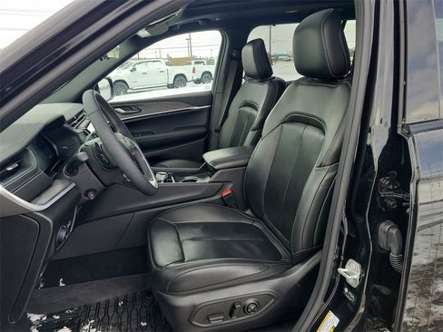 New 2025 Jeep Grand Cherokee L Limited w/ Luxury Tech Group II image 6