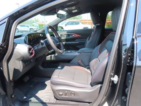 Certified 2025 Chevrolet Equinox EV RS w/ Convenience Package II AWD/4WD image 11