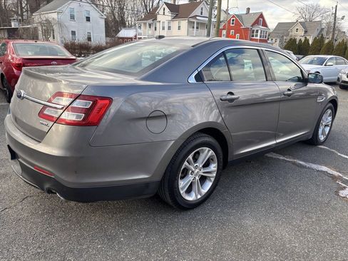 Used 2014 Ford Taurus SEL image 5