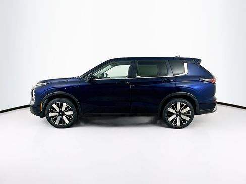 Used 2025 Mitsubishi Outlander SE AWD/4WD image 4