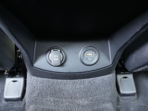 Used 2022 Kia Sorento LX image 19