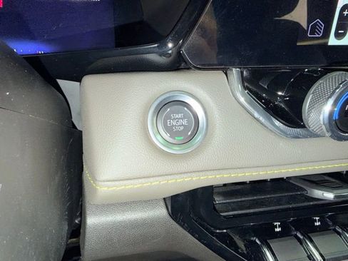 Certified 2024 Chevrolet Colorado ZR2 w/ Technology Package image 18