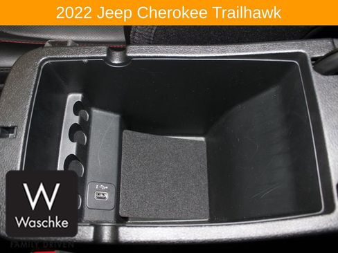 Used 2022 Jeep Cherokee Trailhawk w/ Premium Leather Package image 37