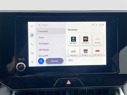 Used 2024 Toyota Venza LE image 15