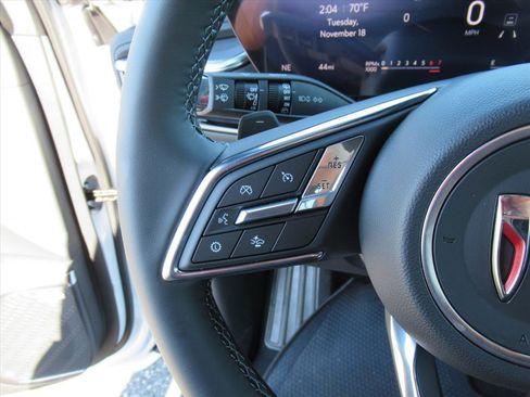 Used 2025 Buick Enclave Sport Touring image 17