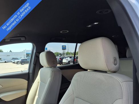 Used 2023 Chevrolet Traverse LS FWD image 19
