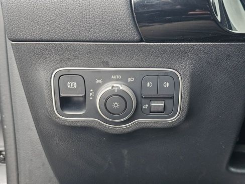 Used 2025 Mercedes-Benz GLA 250 4MATIC image 30