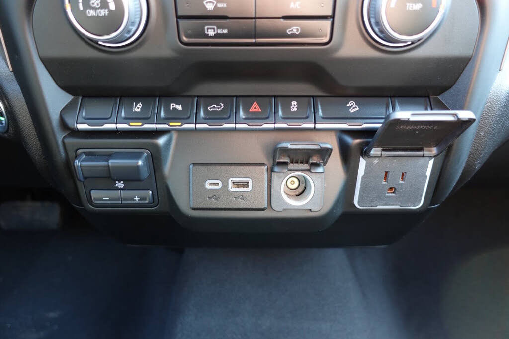 Used 2024 Chevrolet Silverado 2500 Custom w/ Custom Value Package AWD/4WD image 44