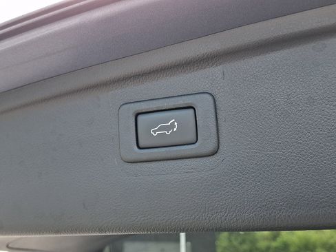 Used 2016 Subaru Outback 3.6R Limited AWD/4WD image 31