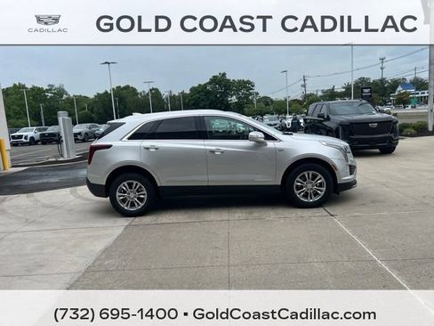 Used 2020 Cadillac XT5 Premium Luxury w/ LPO, Floor Liner Package FWD image 4