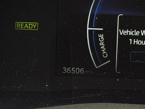 Used 2025 Toyota Camry LE FWD image 13
